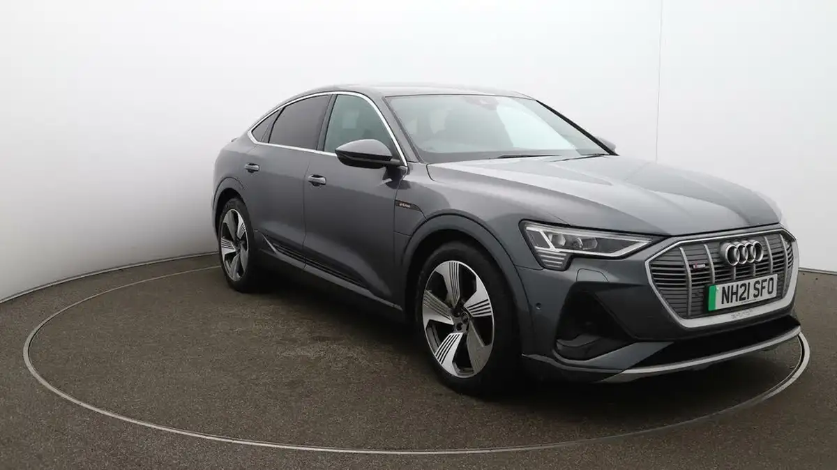 2021-audi-e-tron-55e-s-line-sportback-big-45