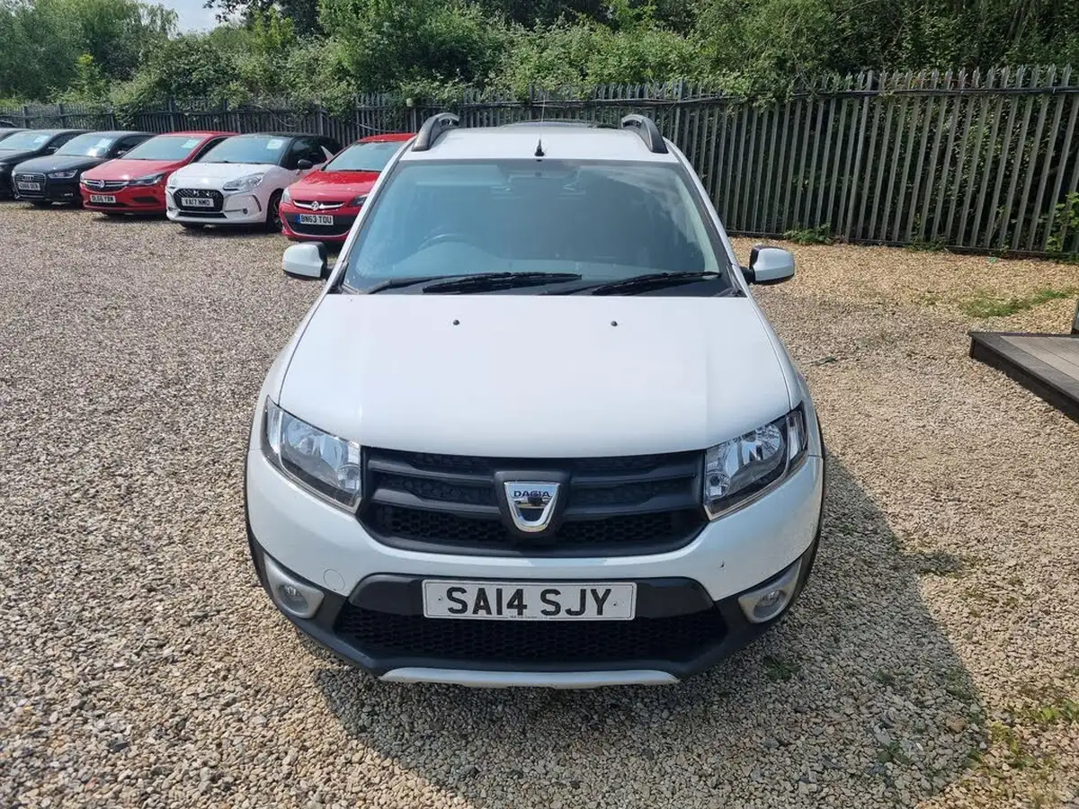 2014-dacia-sandero-stepway-15d-ambiance-big-1