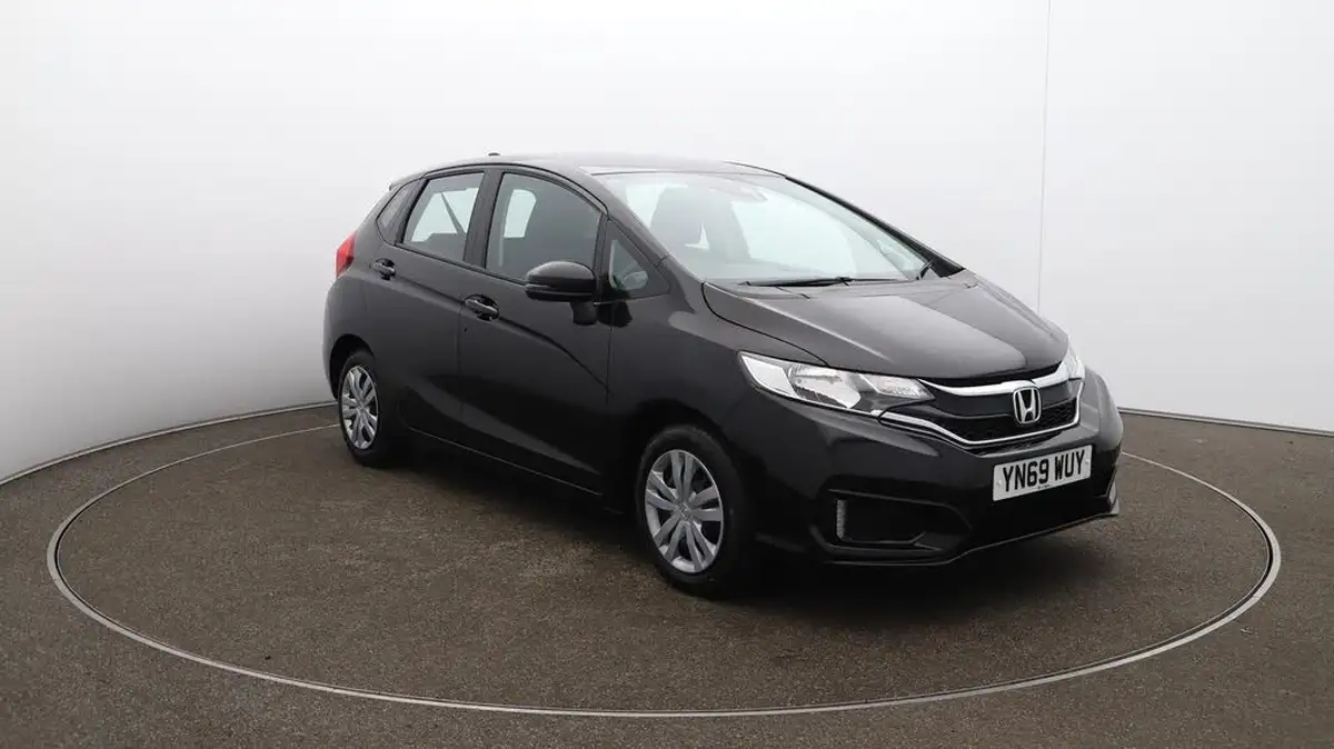 2019-honda-jazz-13-i-vtec-s-big-40