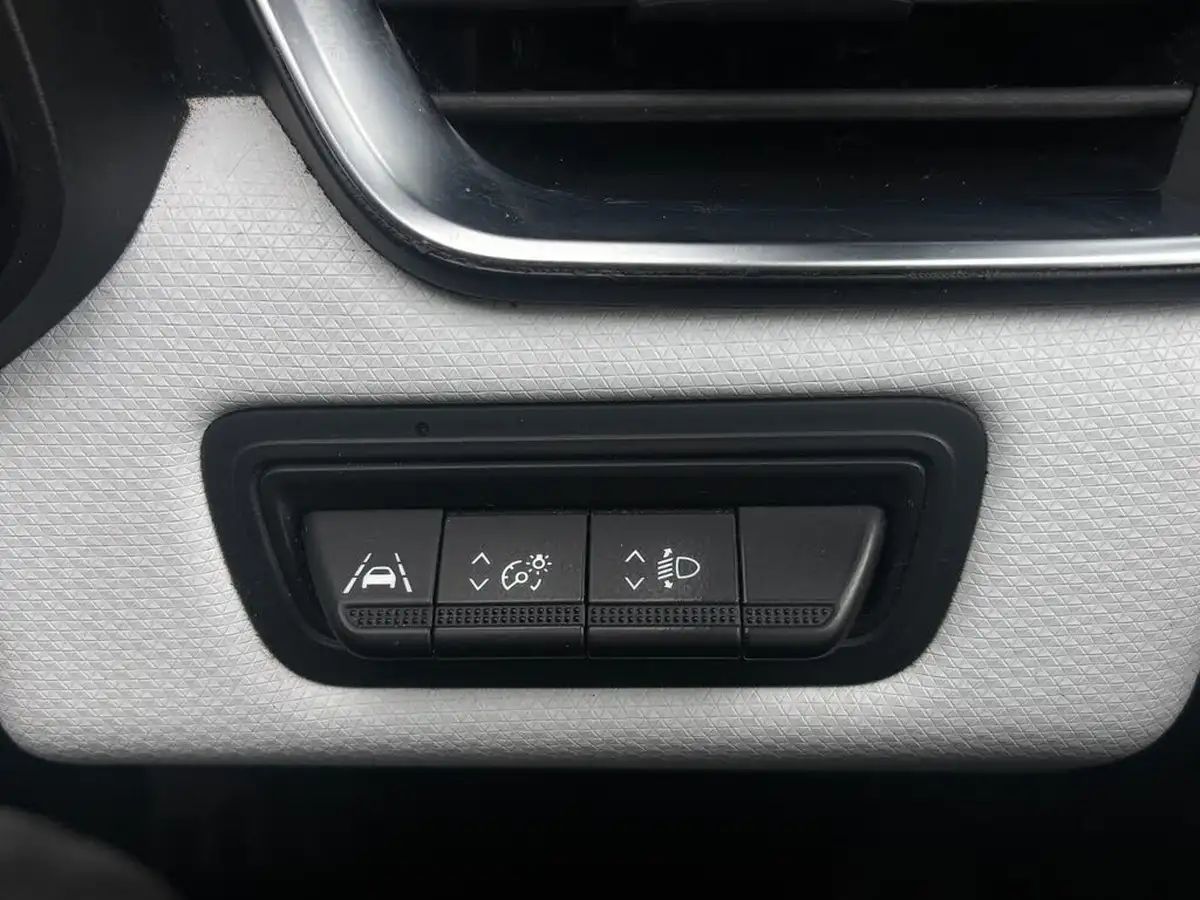 2022-renault-clio-16-techno-big-25