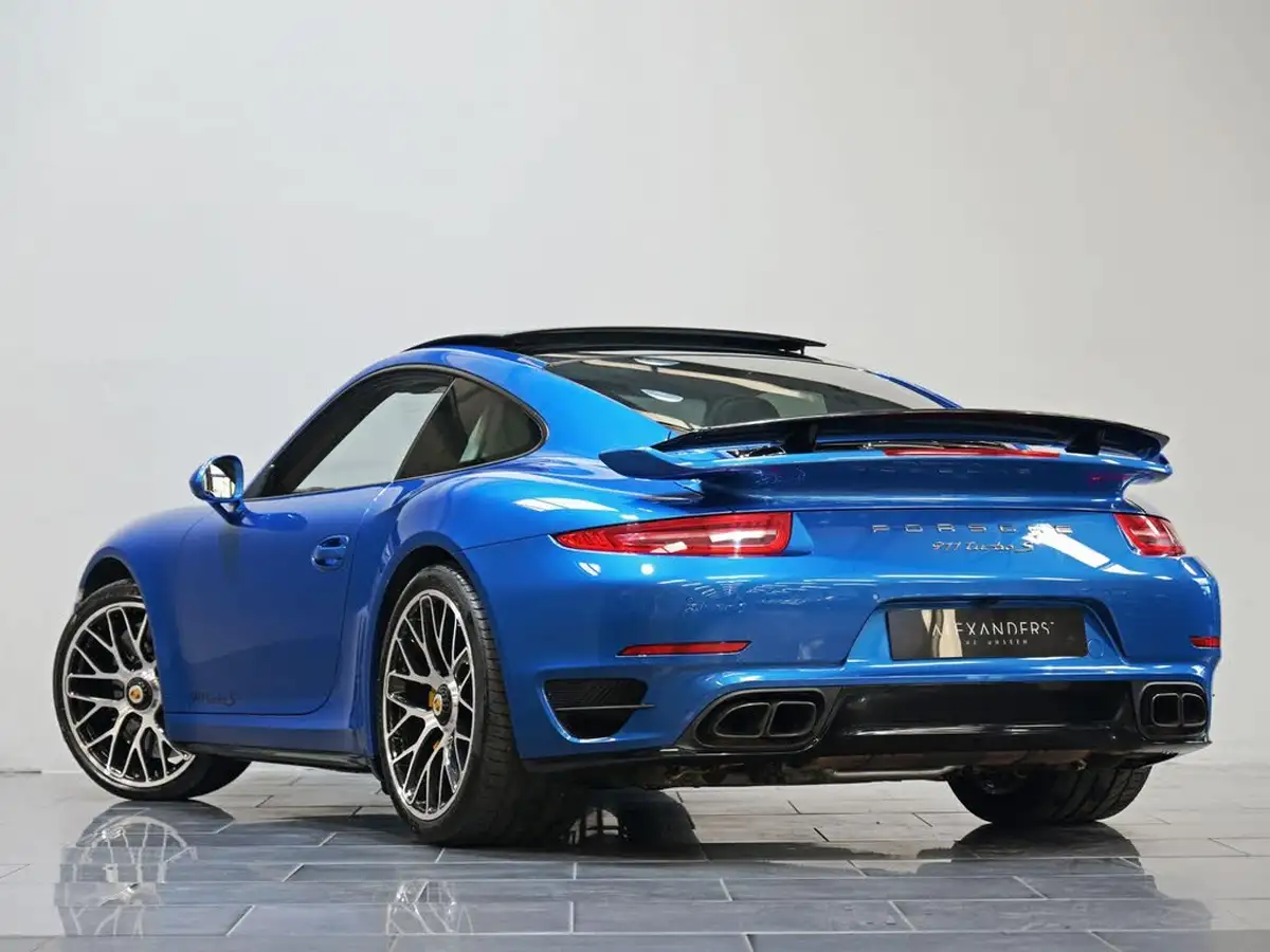 2015-porsche-911-38-turbo-s-coupe-big-4
