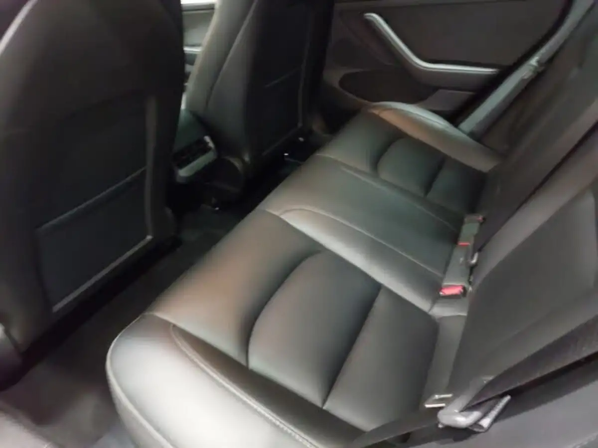 2022-tesla-model-3-e-long-range-big-5