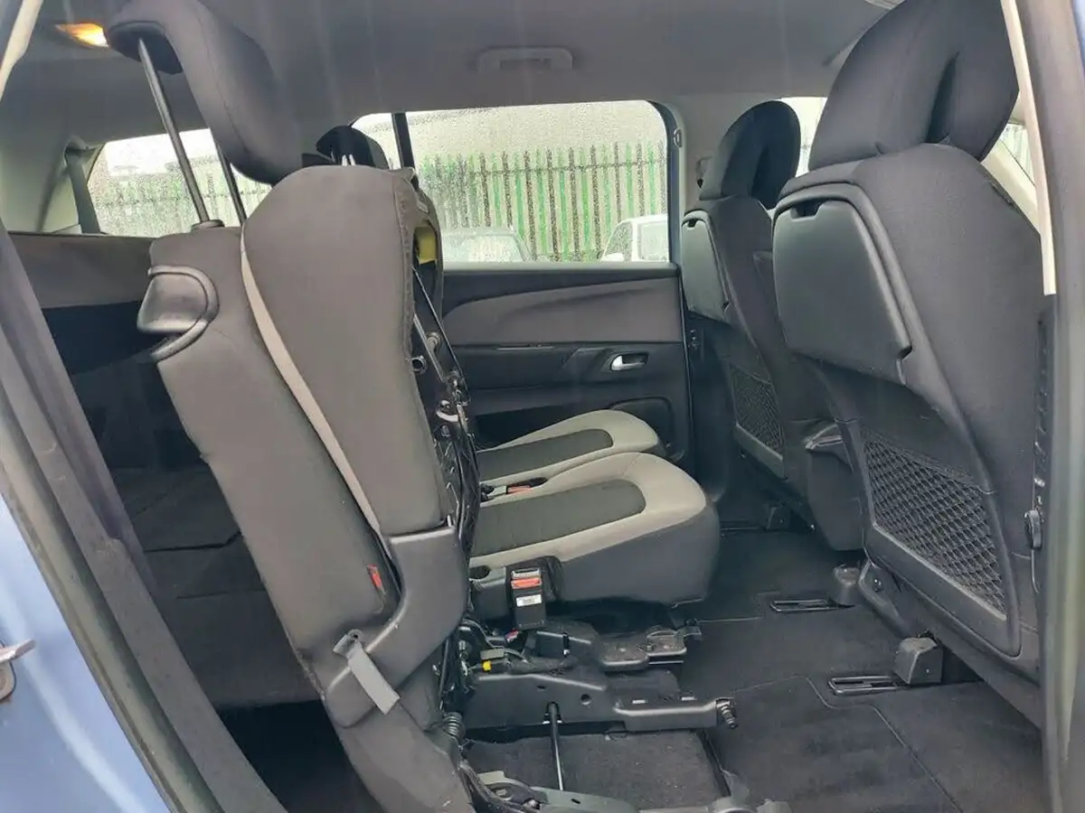 2014-citroen-grand-c4-picasso-16e-hdi-vtr-115ps-big-24