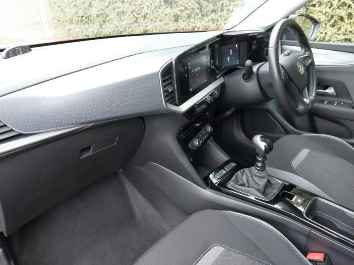 2021-vauxhall-mokka-12-se-edition-big-4