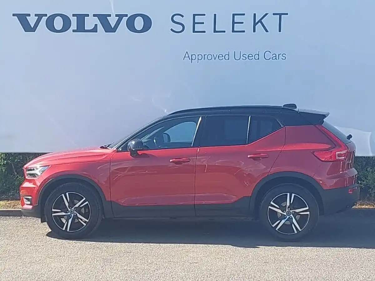 2020-volvo-xc40-15-t3-r-design-big-3