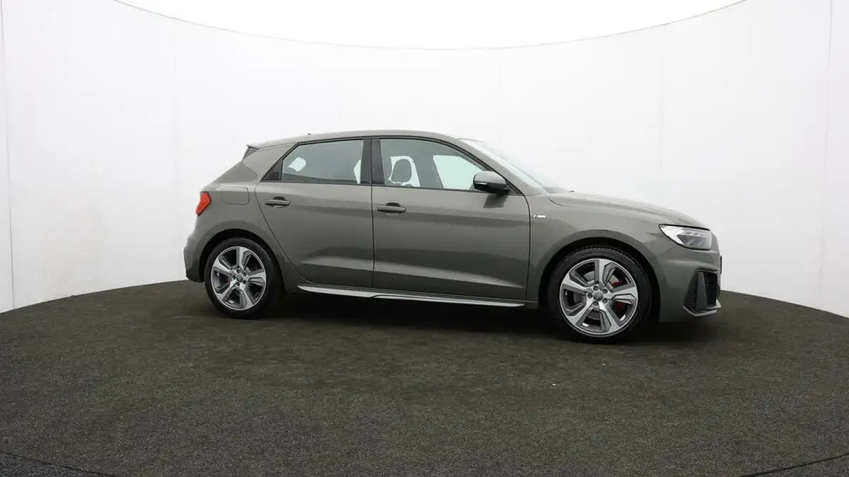 2019-audi-a1-20-40-tfsi-s-line-competition-big-31