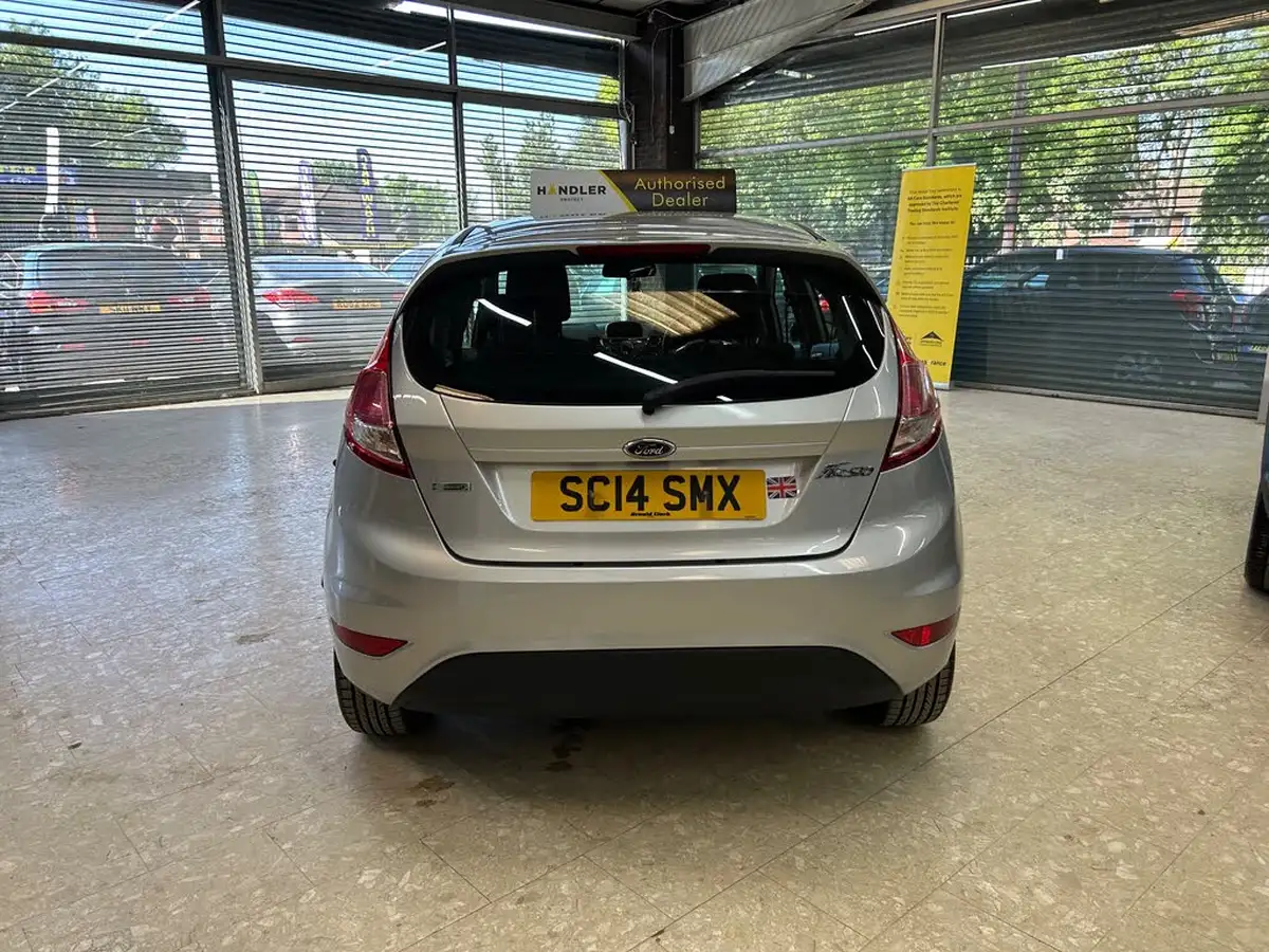 2014-ford-fiesta-10-zetec-100ps-ecoboost-ss-5d-big-5
