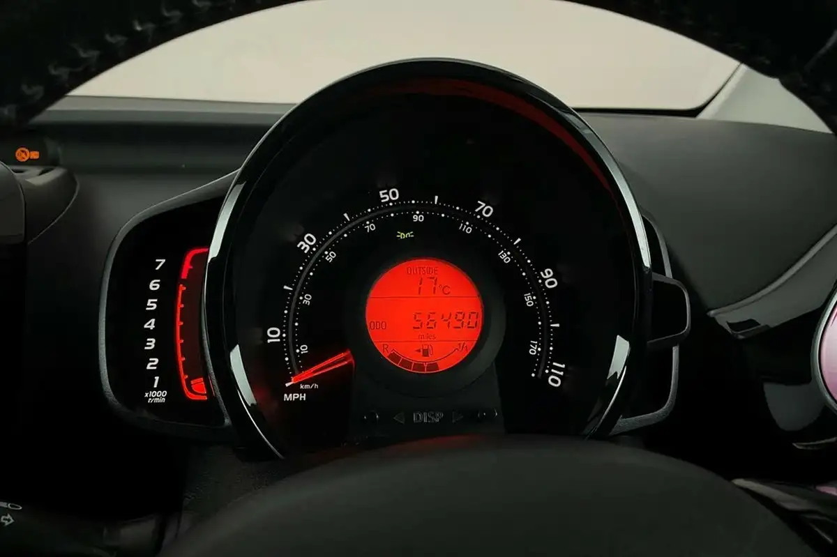 2018-toyota-aygo-10-vvt-i-x-cite-big-12