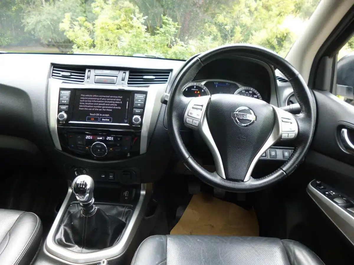 2019-nissan-navara-23dci-tt-tekna-8-navileather-big-31