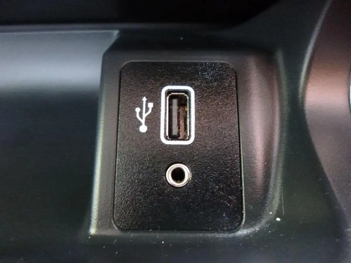 2019-nissan-navara-23dci-tt-tekna-8-navileather-big-55