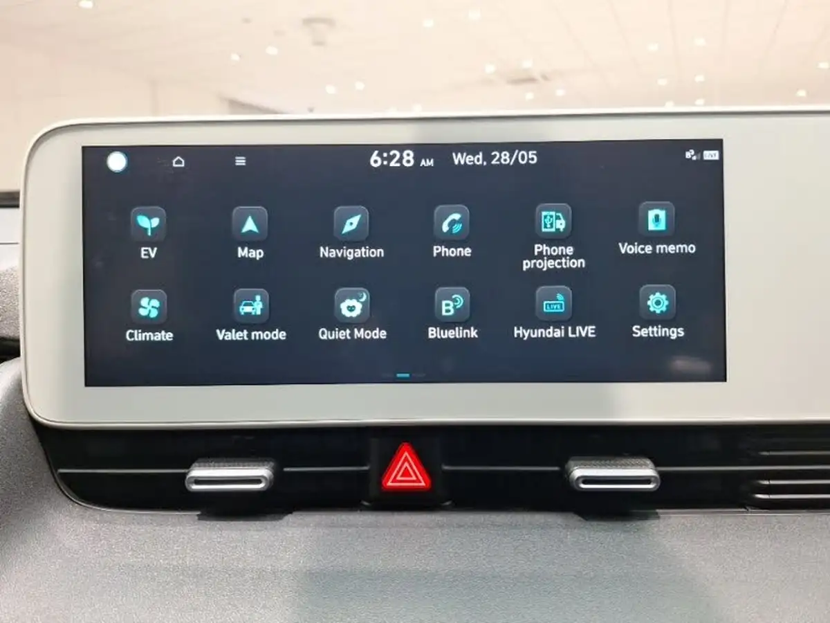 2022-hyundai-ioniq-5-e-se-connect-big-16