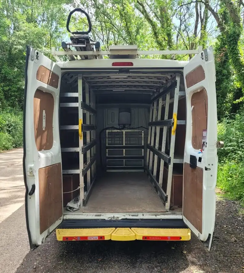 2019-peugeot-boxer-20-bluehdi-professional-435-l3h2-130-big-16