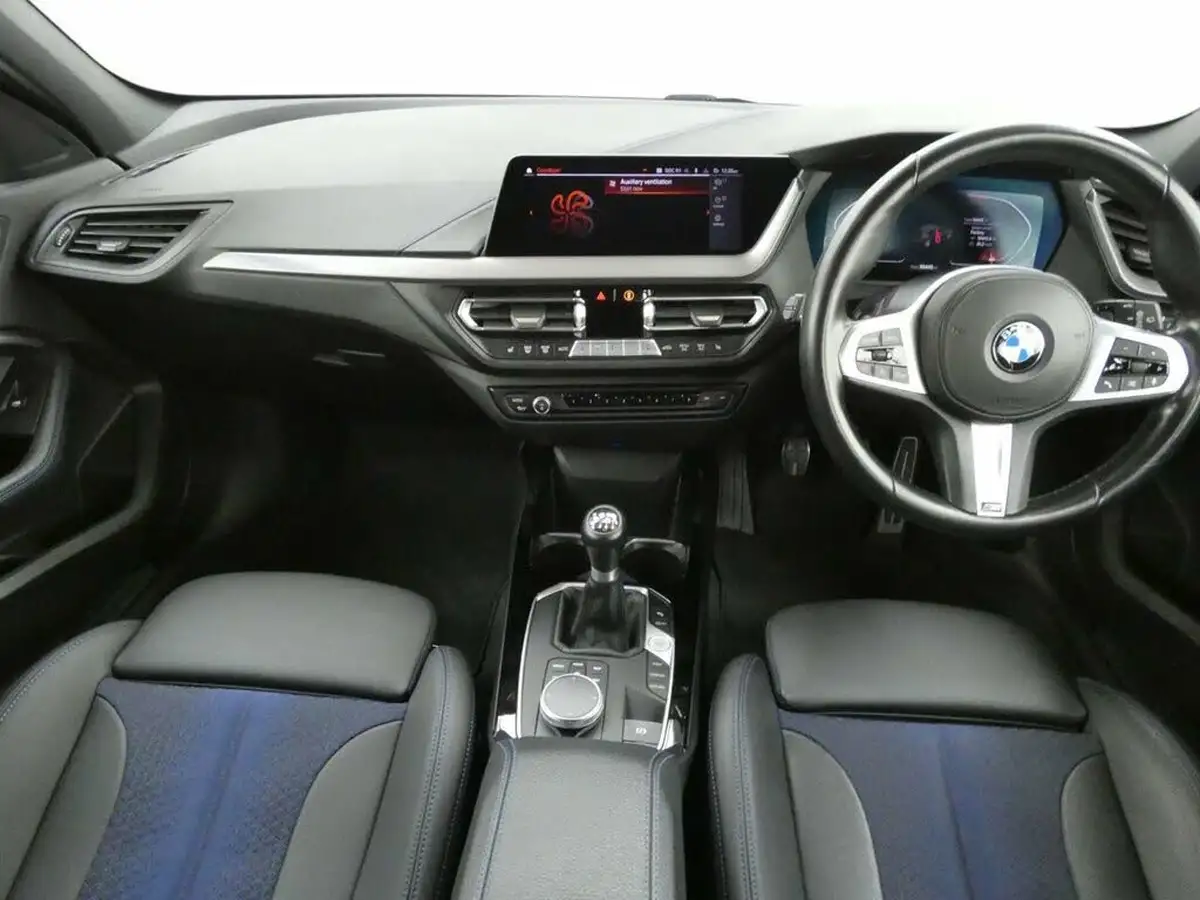 2022-bmw-1-series-15-118i-m-sport-lcp-big-21