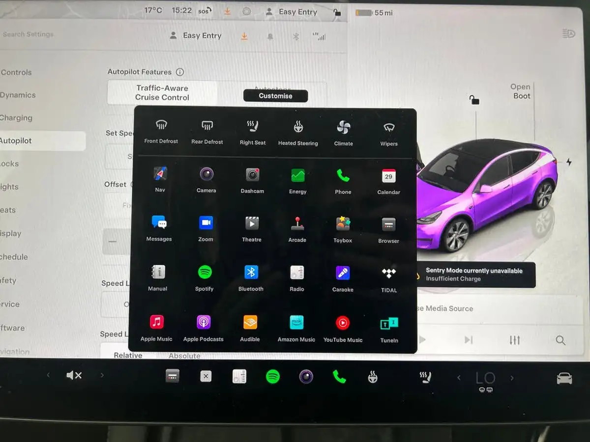 2022-tesla-model-y-e-long-range-big-16