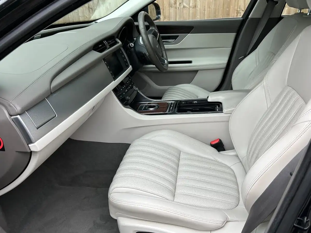 2018-jaguar-xf-20i-portfolio-200ps-saloon-4d-1999cc-big-20