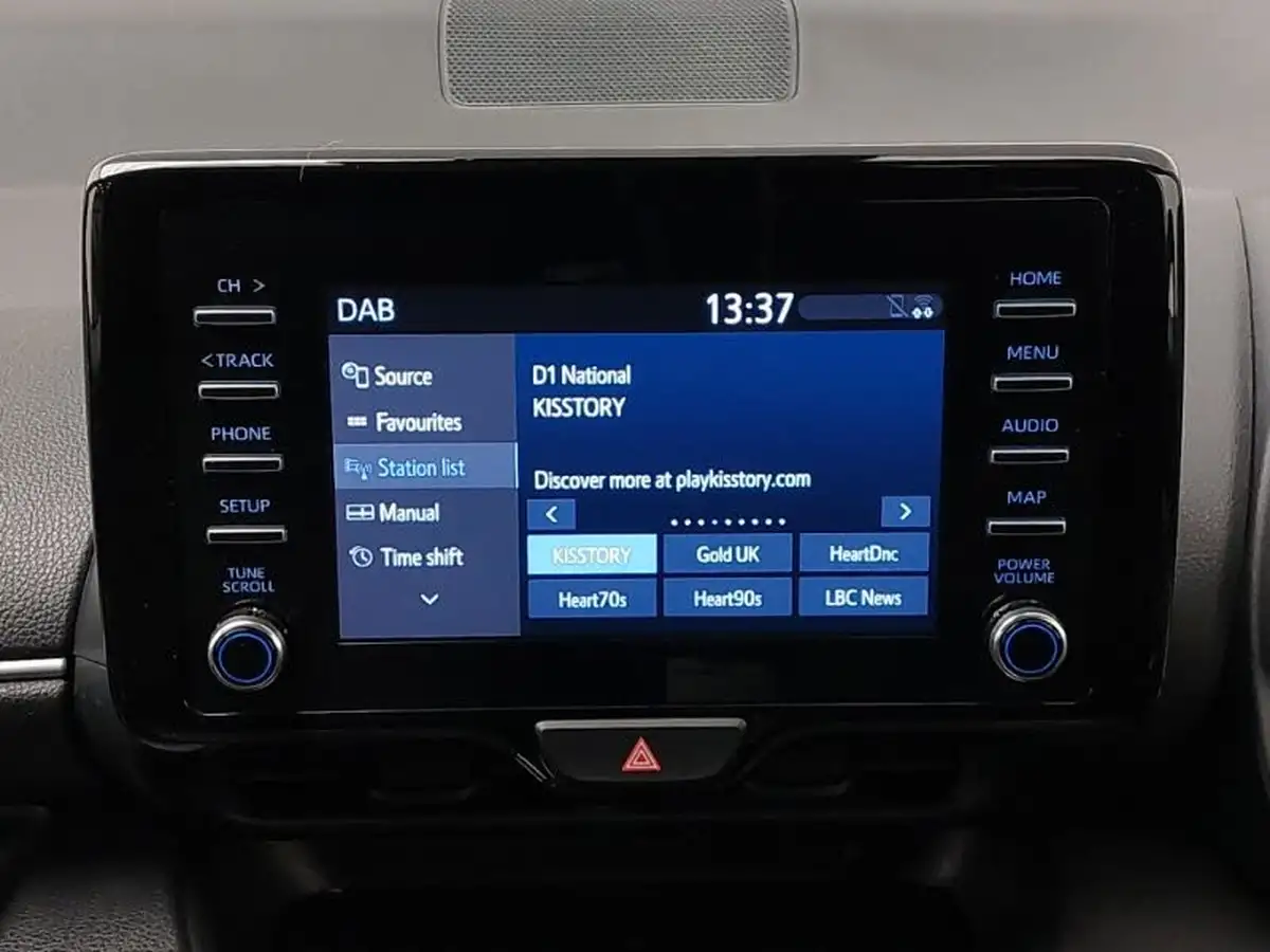 2023-toyota-yaris-15-vvt-i-icon-big-9
