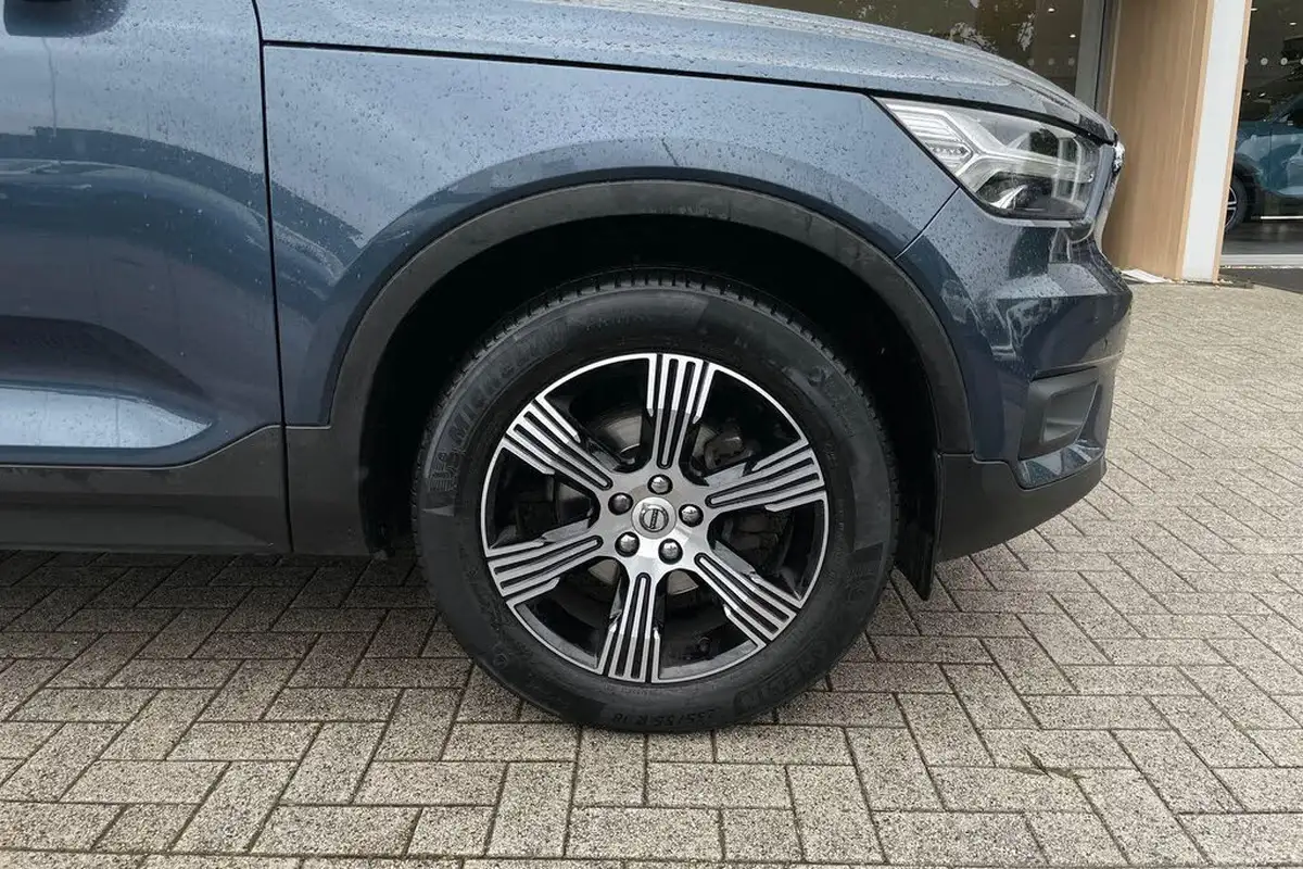 2021-volvo-xc40-15-t3-inscription-161bhp-auto-big-12