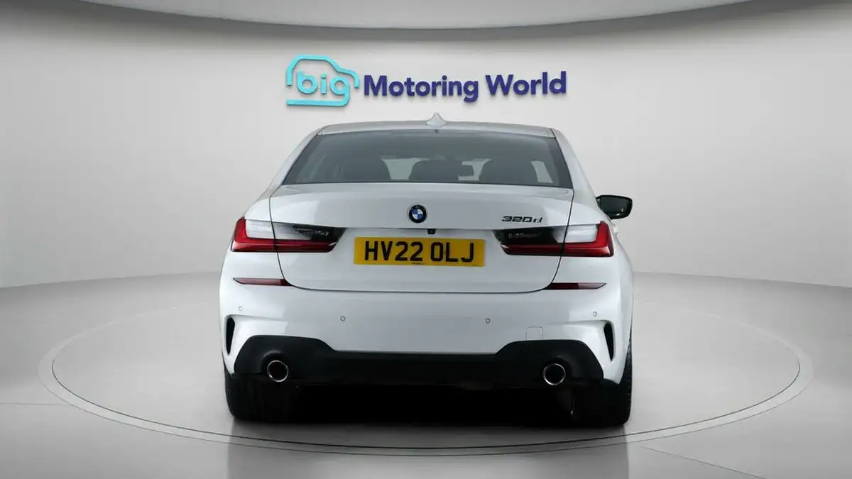 2022-bmw-3-series-20td-320d-m-sport-mht-saloon-4d-big-5