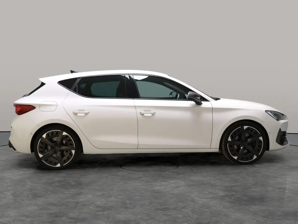 2023-cupra-leon-nf-20-tsi-vz3-300ps-hatchback-big-11