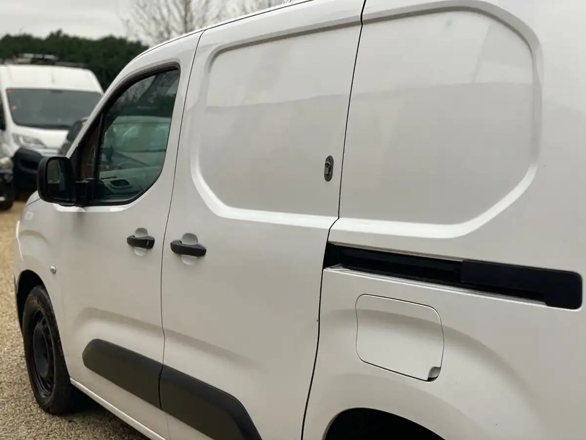 2019-citroen-berlingo-15bluehdi-1000-enterprise-100pseu6dt-e-panel-big-13