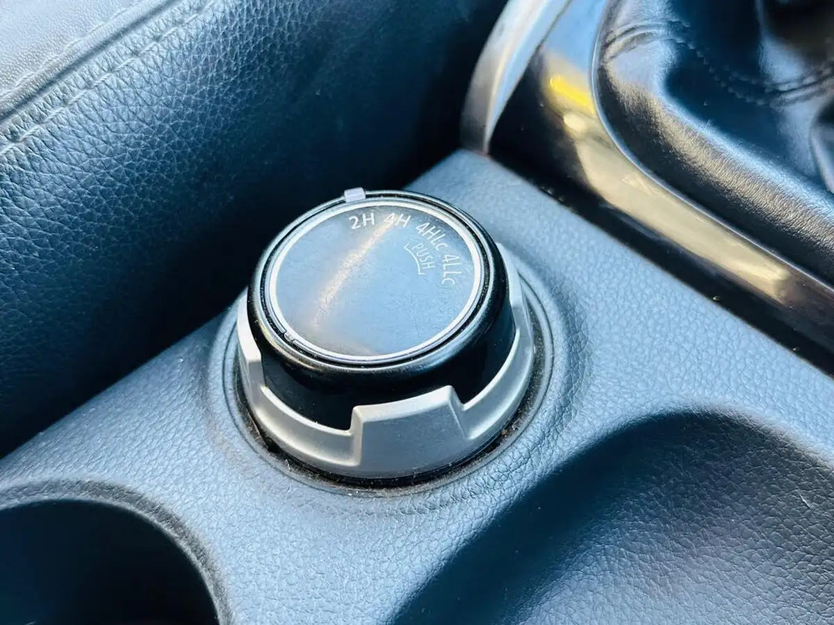 2019-mitsubishi-l200-24di-d-barbarian-eu6-big-56