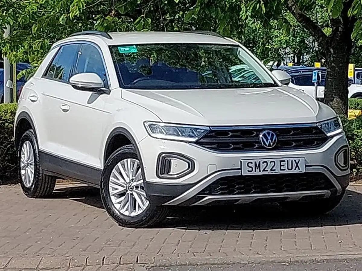 2022-volkswagen-t-roc-15-tsi-life-big-0