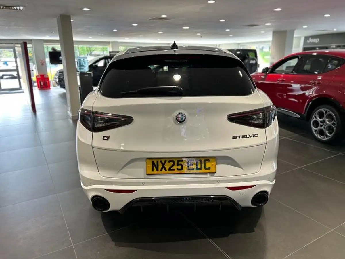 2025-alfa-romeo-stelvio-20-tributo-italiano-big-9