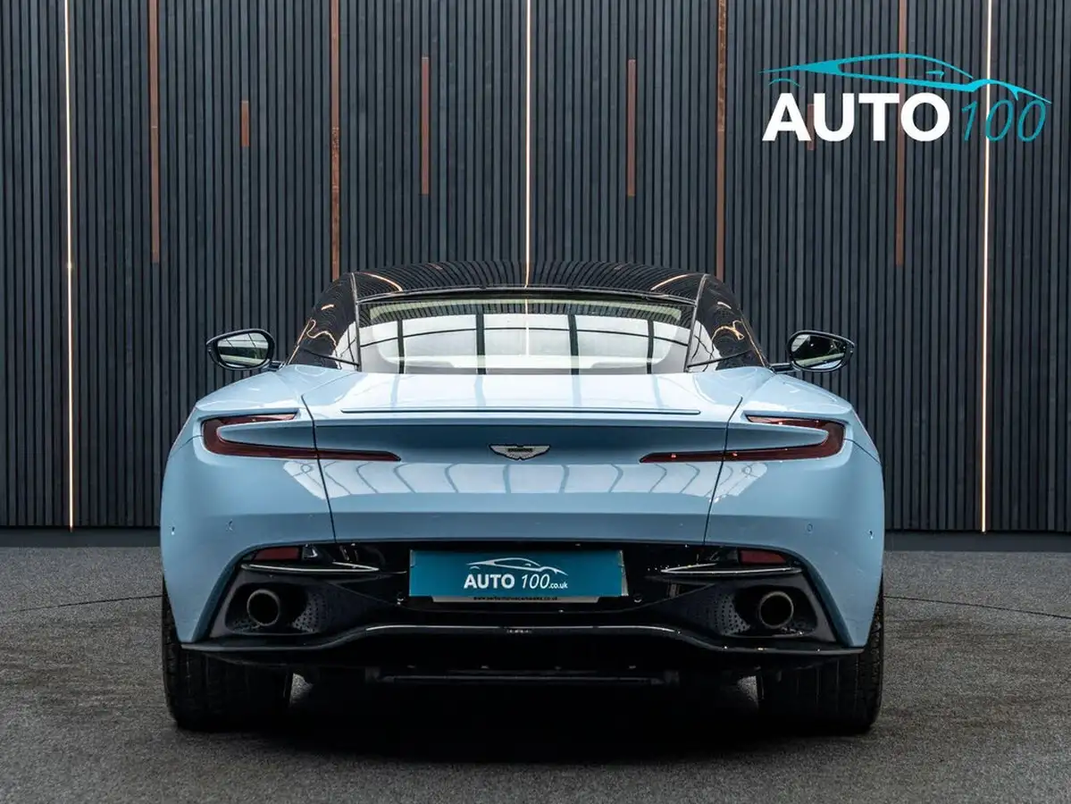 2016-aston-martin-db11-52-v12-big-20
