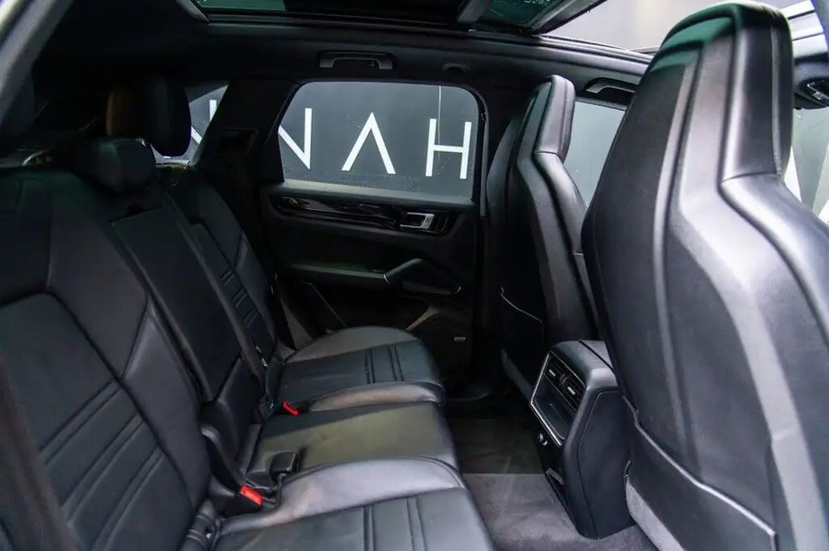 2020-porsche-cayenne-30-v6-s-big-14