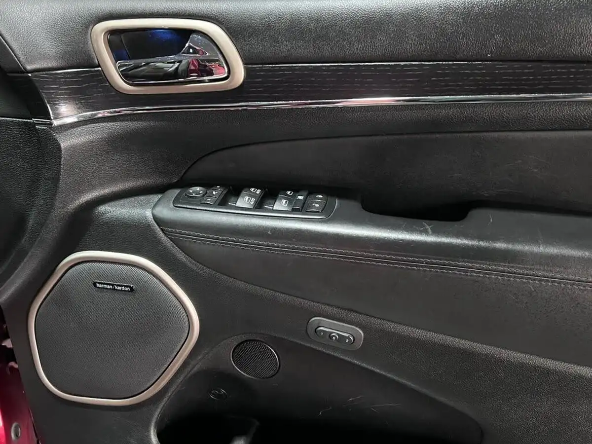 2015-jeep-grand-cherokee-30crd-summit-big-24