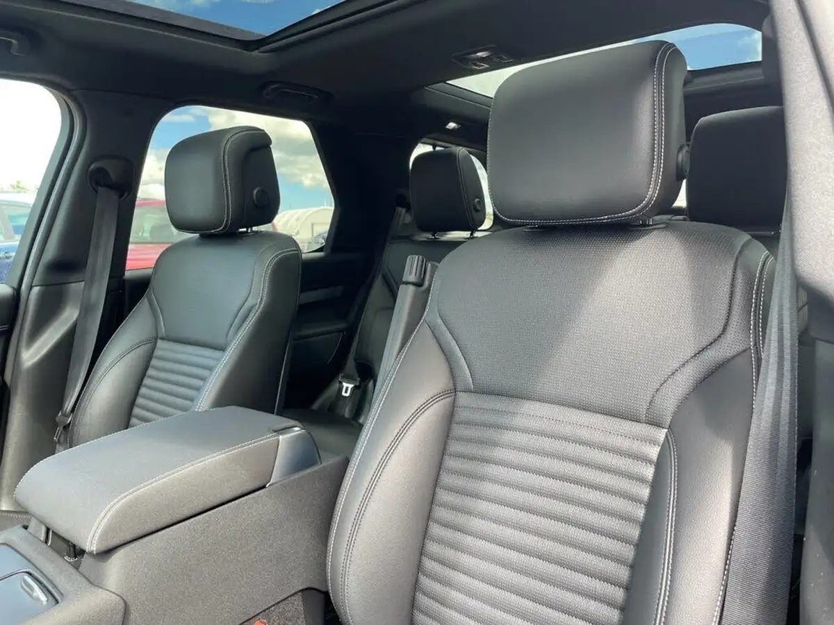 2023-land-rover-discovery-30-d250-r-dynamic-s-big-31
