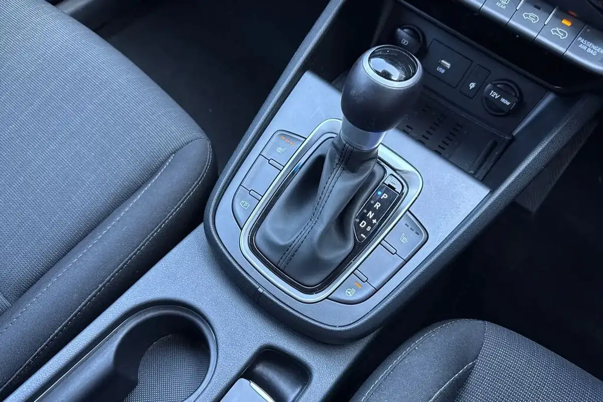 2022-hyundai-kona-16-gdi-premium-big-22