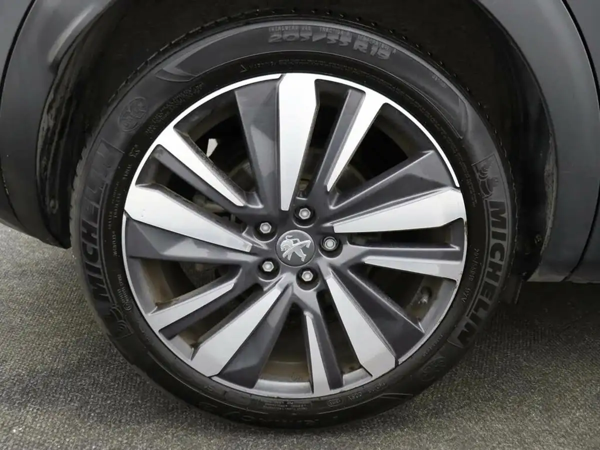 2020-peugeot-3008-suv-12-puretech-gt-line-premium-big-6