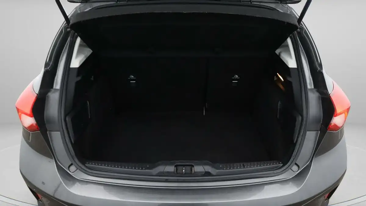 2019-ford-focus-10t-active-hatchback-big-17