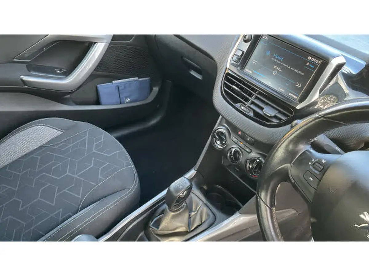 2018-peugeot-2008-suv-12-puretech-active-82bhp-ss-big-13