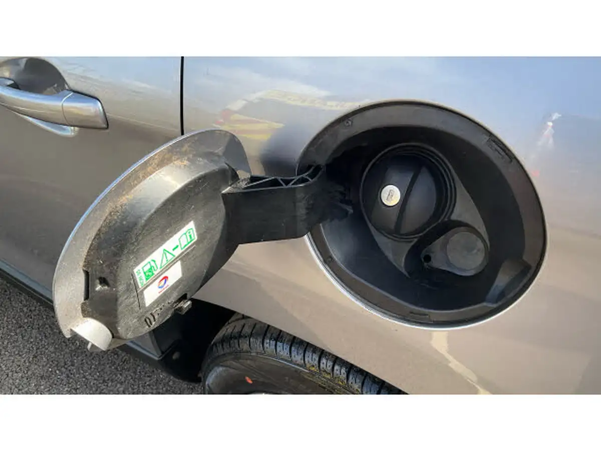 2018-peugeot-2008-suv-12-puretech-active-82bhp-ss-big-37