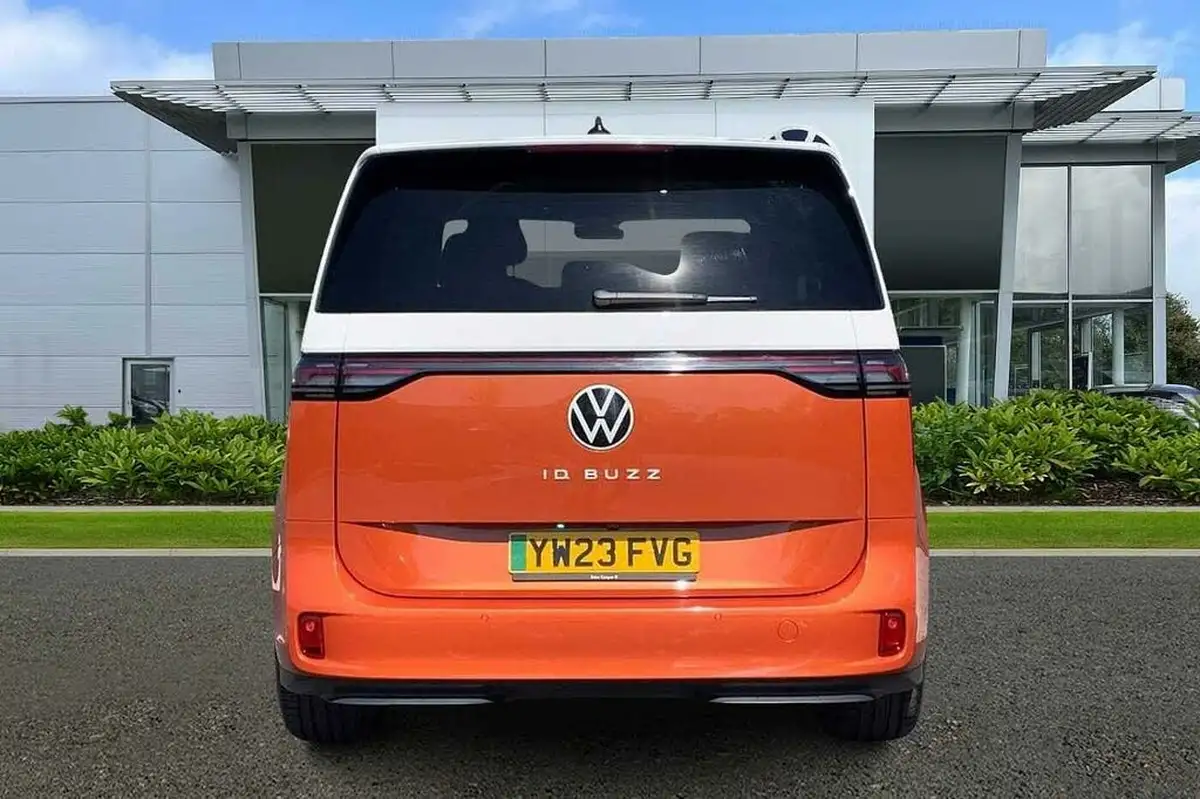 2023-volkswagen-idbuzz-e-style-standard-big-8