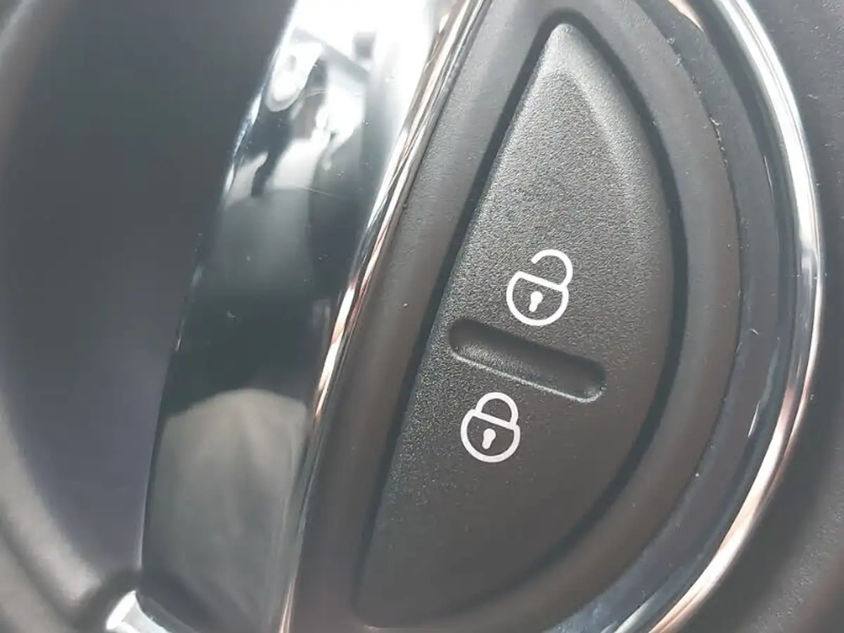 2022-mini-cooper-15-cooper-classic-hatchback-5d-big-13