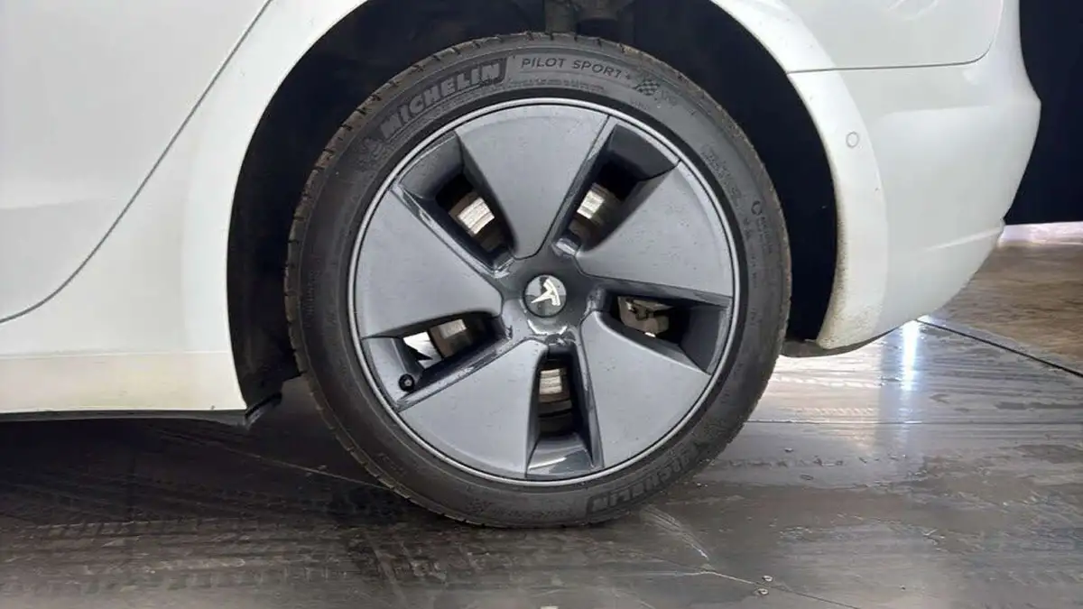 2021-tesla-model-3-e-standard-plus-big-11