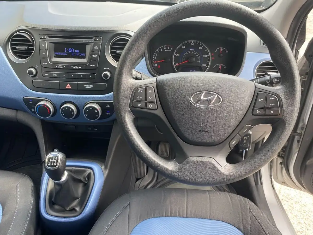 2016-hyundai-i10-12-se-big-9