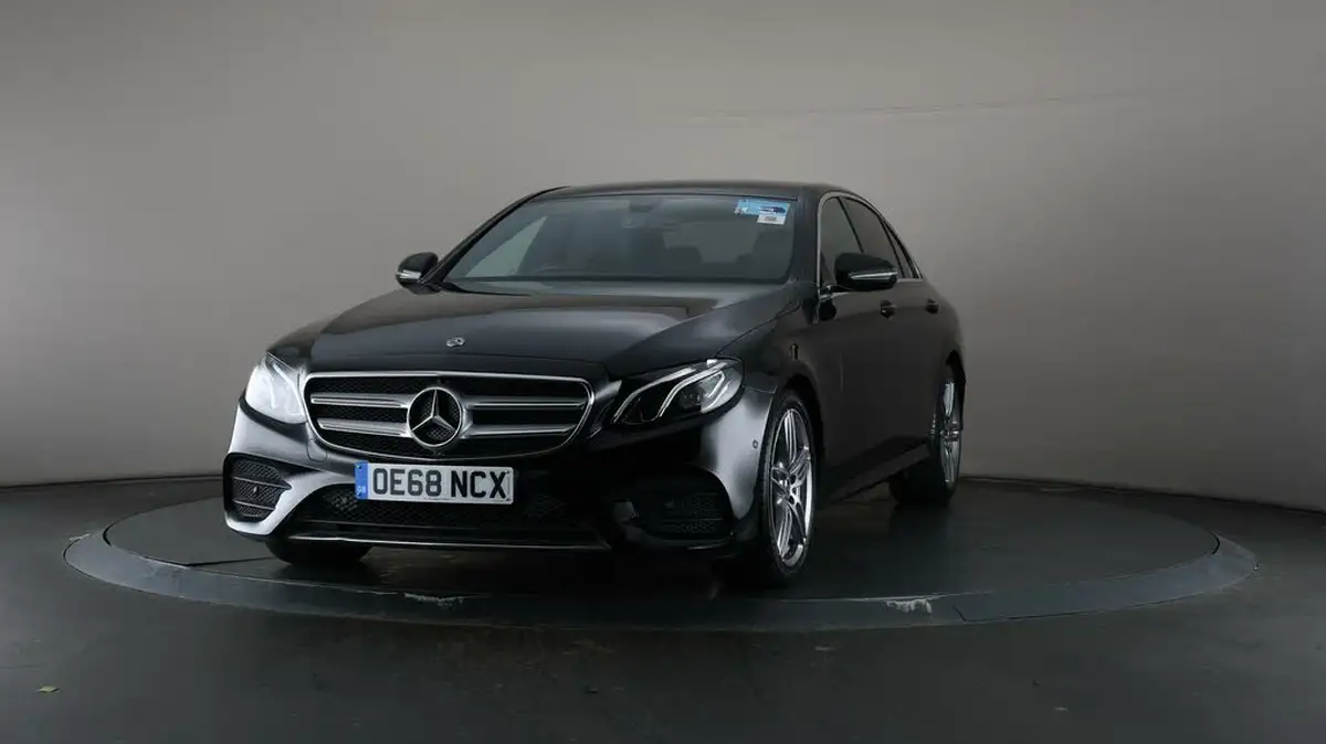 2019-mercedes-benz-e-class-20-e200-amg-line-saloon-4d-big-46