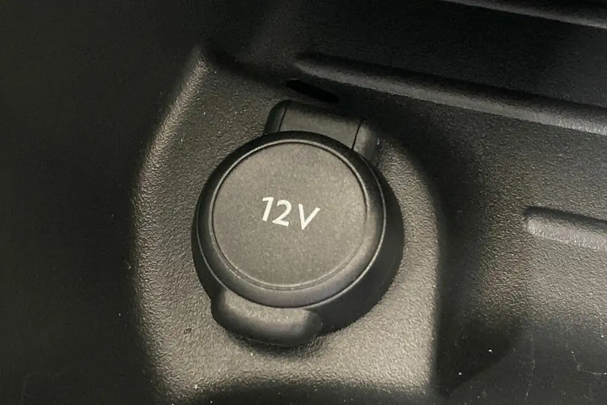 2021-peugeot-208-e-allure-premium-50kwh-big-33