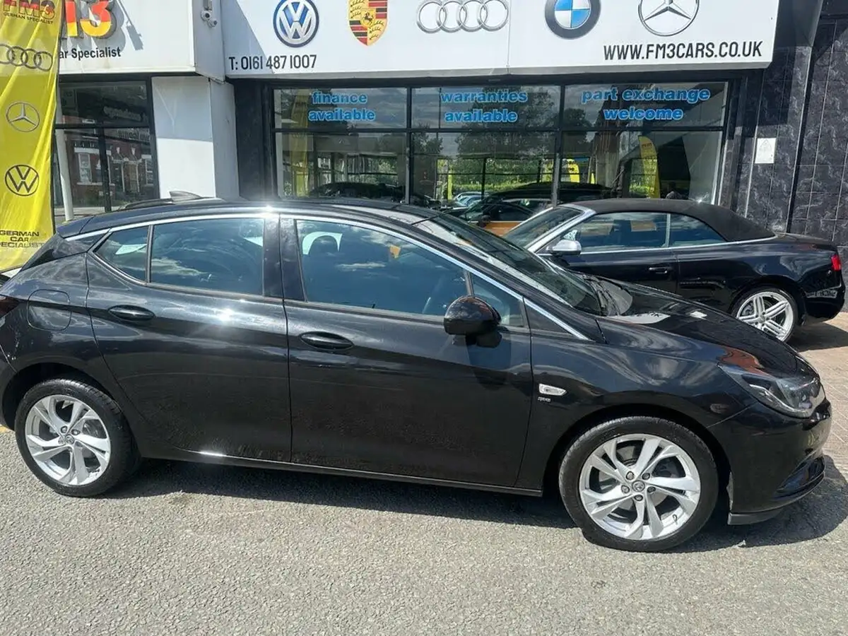 2015-vauxhall-astra-16cdti-sri-nav-136ps-ss-hatchback-big-12