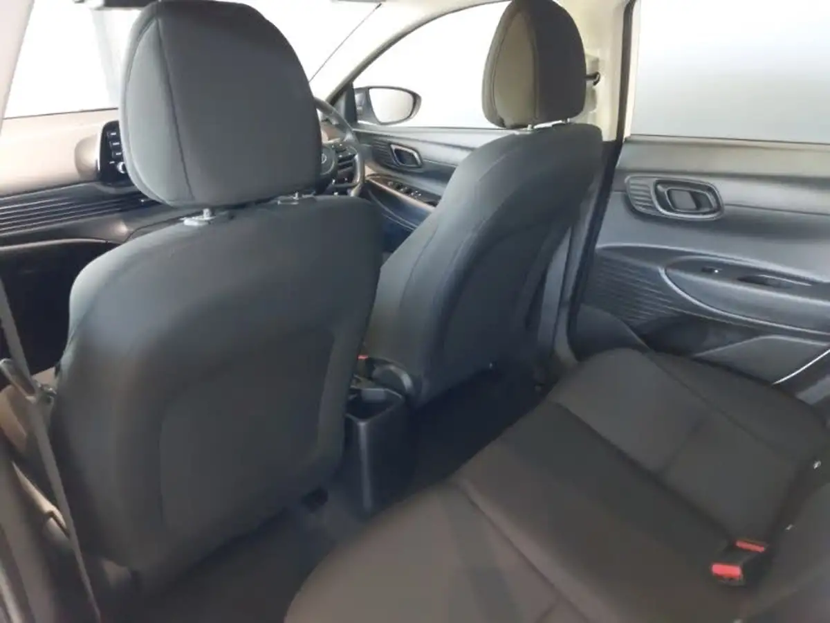 2022-hyundai-i20-10-t-gdi-se-connect-dct-big-5