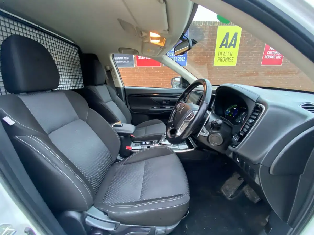 2020-mitsubishi-outlander-24-reflex-plus-commercial-big-29