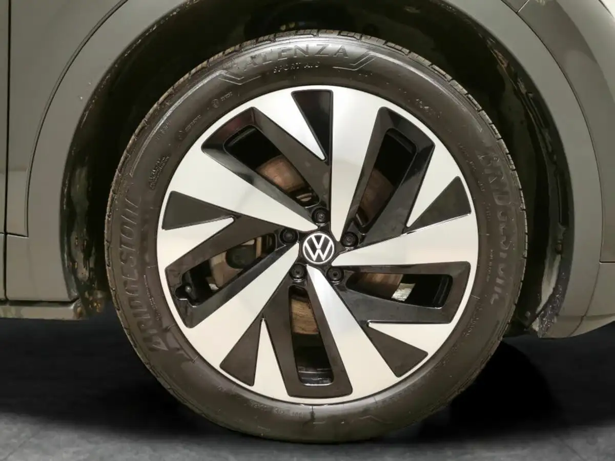 2021-volkswagen-id4-e-first-edition-big-28