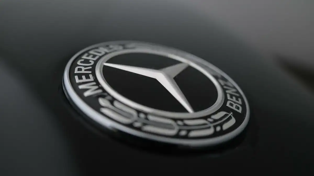 2020-mercedes-benz-a-class-13-a200-amg-line-executive-hatchback-5d-big-22