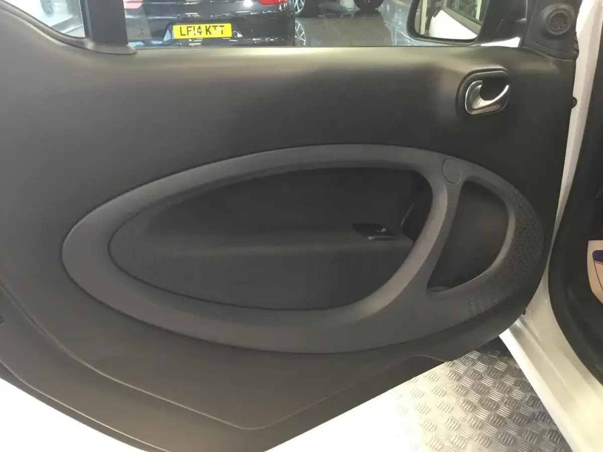 2017-smart-fortwo-09-prime-90bhp-premiumss-coupe-twinamic-big-19