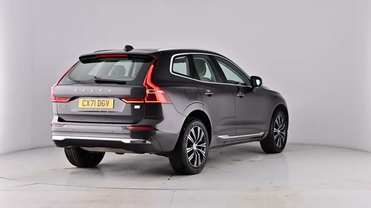 2021-volvo-xc60-20-t6-inscription-350bhp-big-72