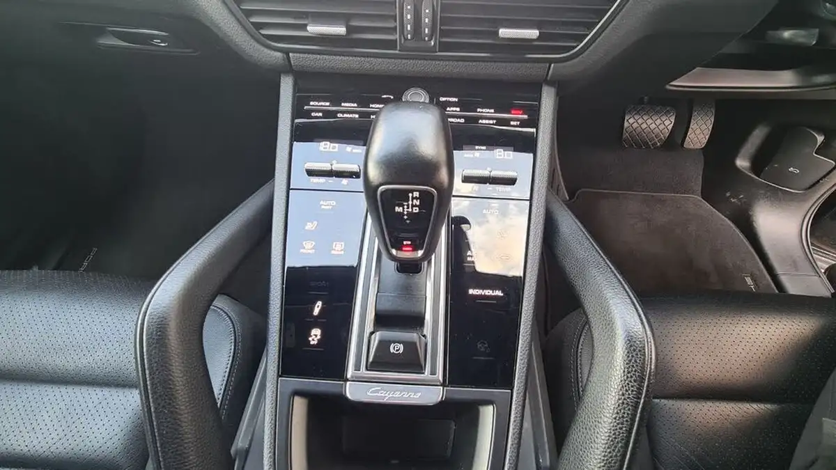 2021-porsche-cayenne-30-v6-e-hybrid-462ps-station-wagon-big-18